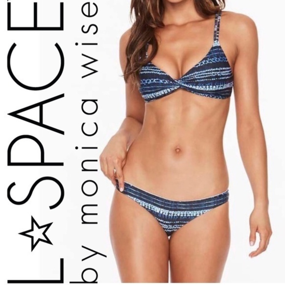 l*space Blue Patterned Twist Bikini Set